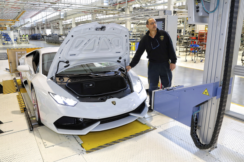 Illustration for article titled How Lamborghini Builds The Huracan